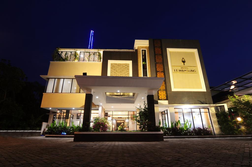 Lembasung Boutique Syariah Hotel Tarakan Exterior photo