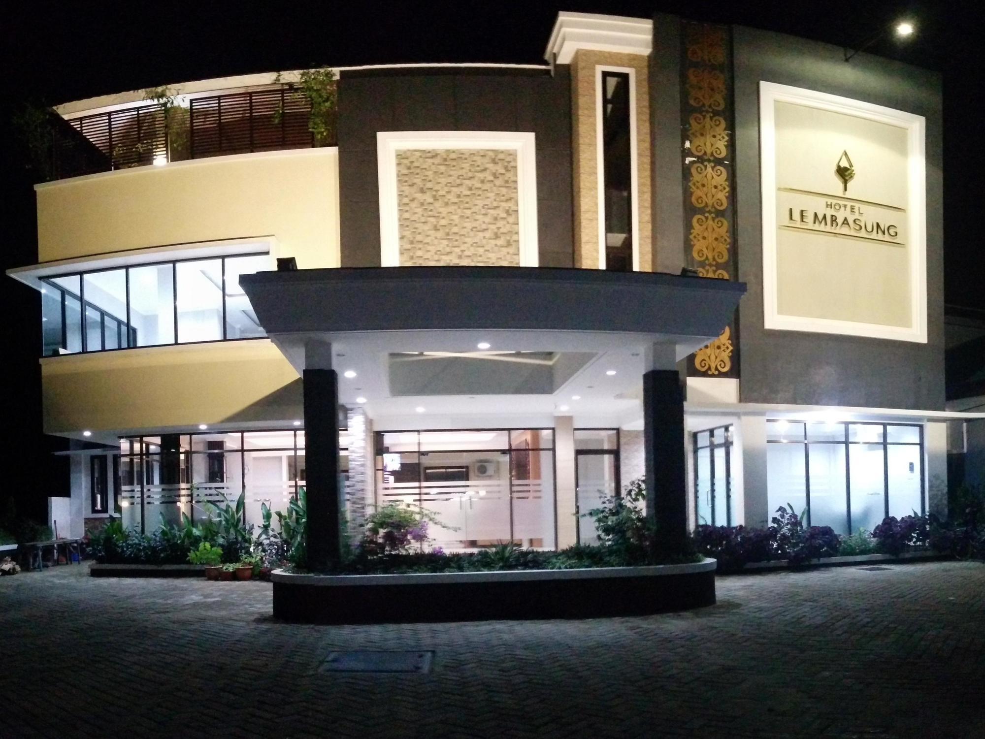 Lembasung Boutique Syariah Hotel Tarakan Exterior photo