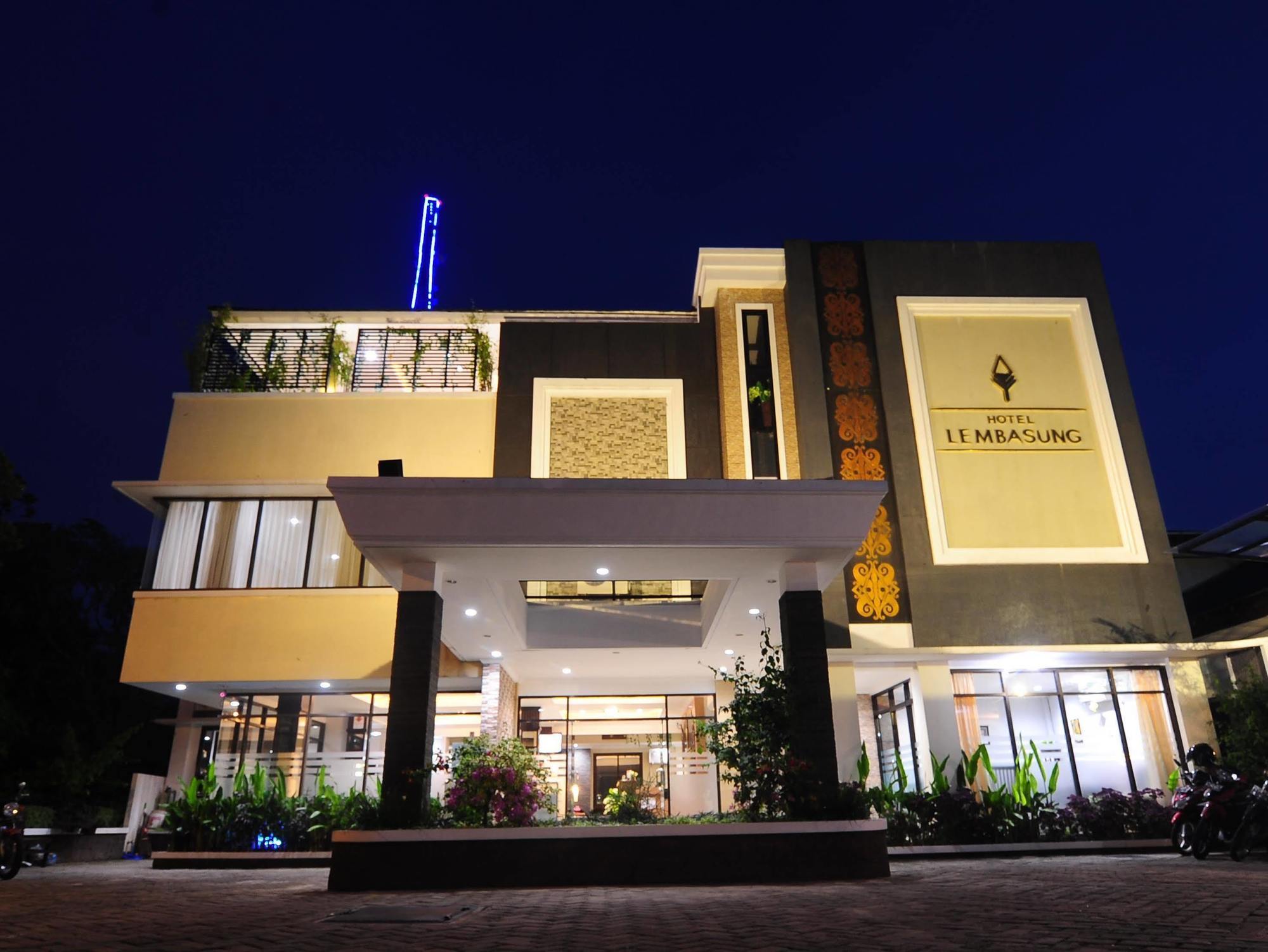 Lembasung Boutique Syariah Hotel Tarakan Exterior photo